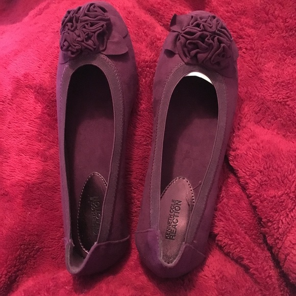 Kenneth Cole Reaction Shoes - NWOT Kenneth Cole Reaction soft petal flats size 6